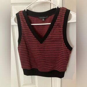 Houndstooth Knit Sweater Vest Cropped